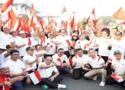 Kolaborasi Bareng Bakesbangpol, Pemprov Jatim Ukir Rekor MURI: Pengibaran Bendera Merah Putih Terbanyak di Lingkungan Masjid