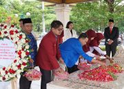 Ziarah Makam WR Soepratman, Kadispora Jatim: Memaknai Semangat Sumpah Pemuda ke-97