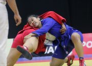 Satu-satunya Atlet Sambo Jatim Iin Wijayanti Persembahkan Emas di PON Bela Diri 2025