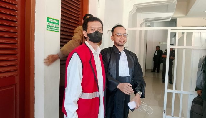 Pengedar Uang Palsu Divonis Lebih Ringan, Kuasa Hukum Masih Pikir-Pikir!