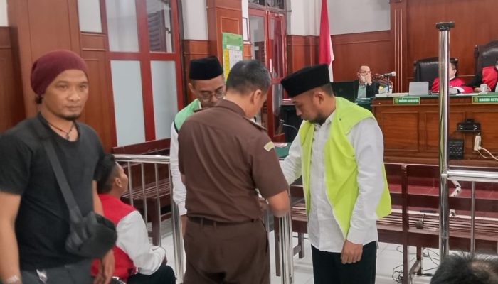 Main Keroyok, Dua Pedagang Buah di Surabaya Terancam 7 Tahun Penjara