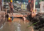 Drainase Karang Menjangan Dikerjakan di Tengah Lumpur, Metode Kerja dan K3 Jadi Sorotan